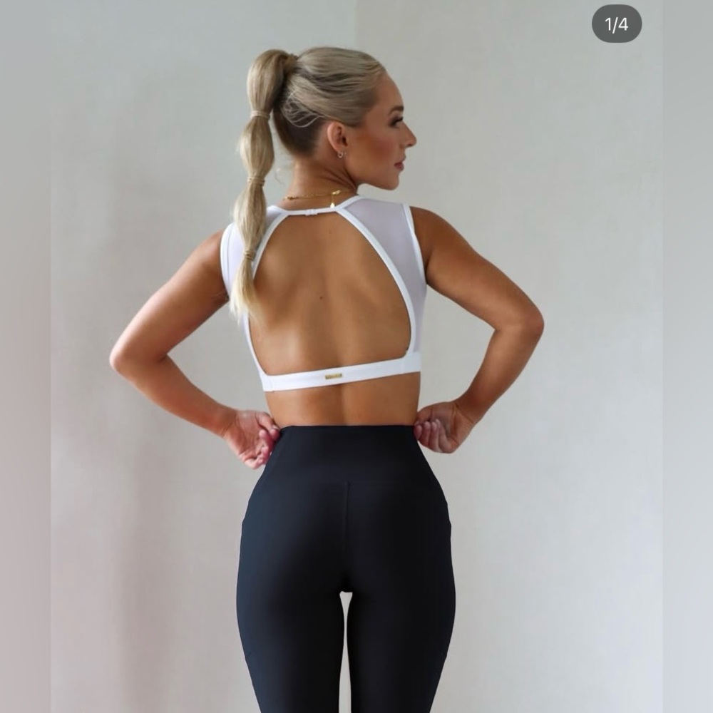 CLEO HARPER Blake Bralet - Picture 5 of 5